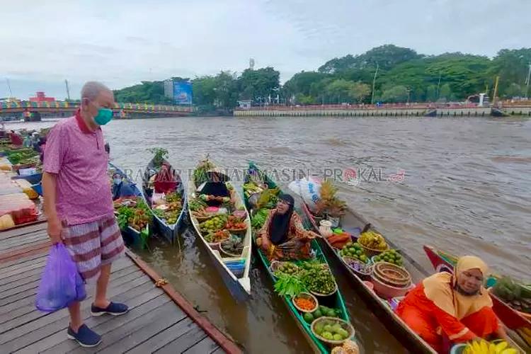 PASAR TERAPUNG: Anggota DPRD Kota Banjarmasin Zainal Hakim mendesak Disporapar agar menyiapkan Riparda untuk mengembangkan pariwisata di Banjarmasin.