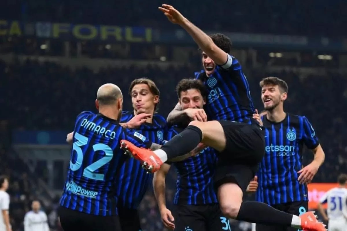 PIMPIN: Pemain Inter Milan pimpin klasemen sementara liga Italia. (@inter)
