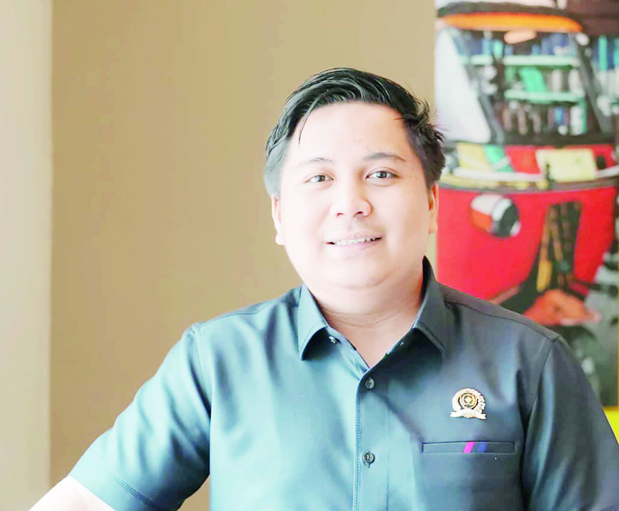 TERUS BERJALAN: Anggota DPRD Tapin Taufik Hidayat memberikan catatan penting ke Baznas Tapin terkait program santunan kematian.  Foto Rasidi Fadli