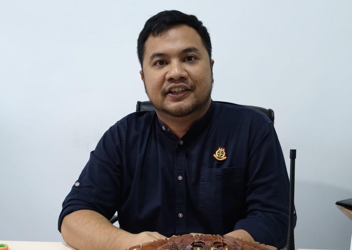 MENYAMPAIKAN: Kasi Pidum Kejari Banjar, Radityo Wisnu Aji, menyampaikan capaian penanganan perkara pidana umum sepanjang 2025.