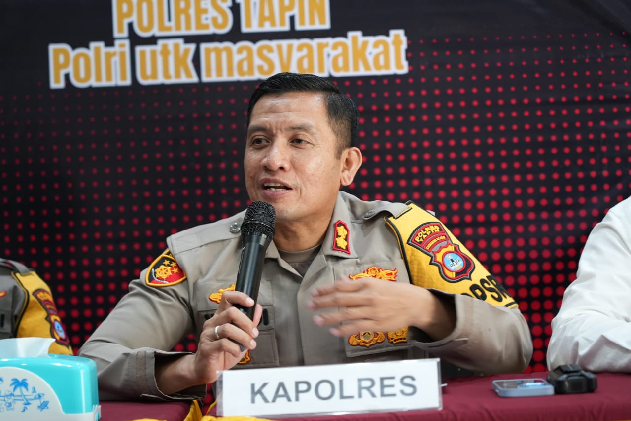 EKSPOSE: Kapolres Tapin AKBP Weldi Rozika mengungkapkan hasil ungkapan kasus selama tahun 2025.