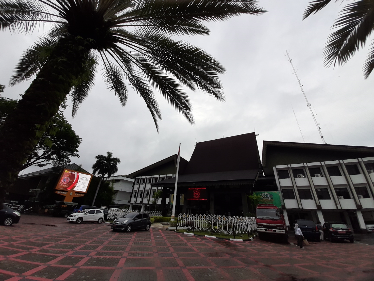 SERAPAN ANGGARAN: Lonjakan Silpa APBD 2025 yang mencapai Rp350 miliar menjadi sorotan DPRD Banjarmasin.