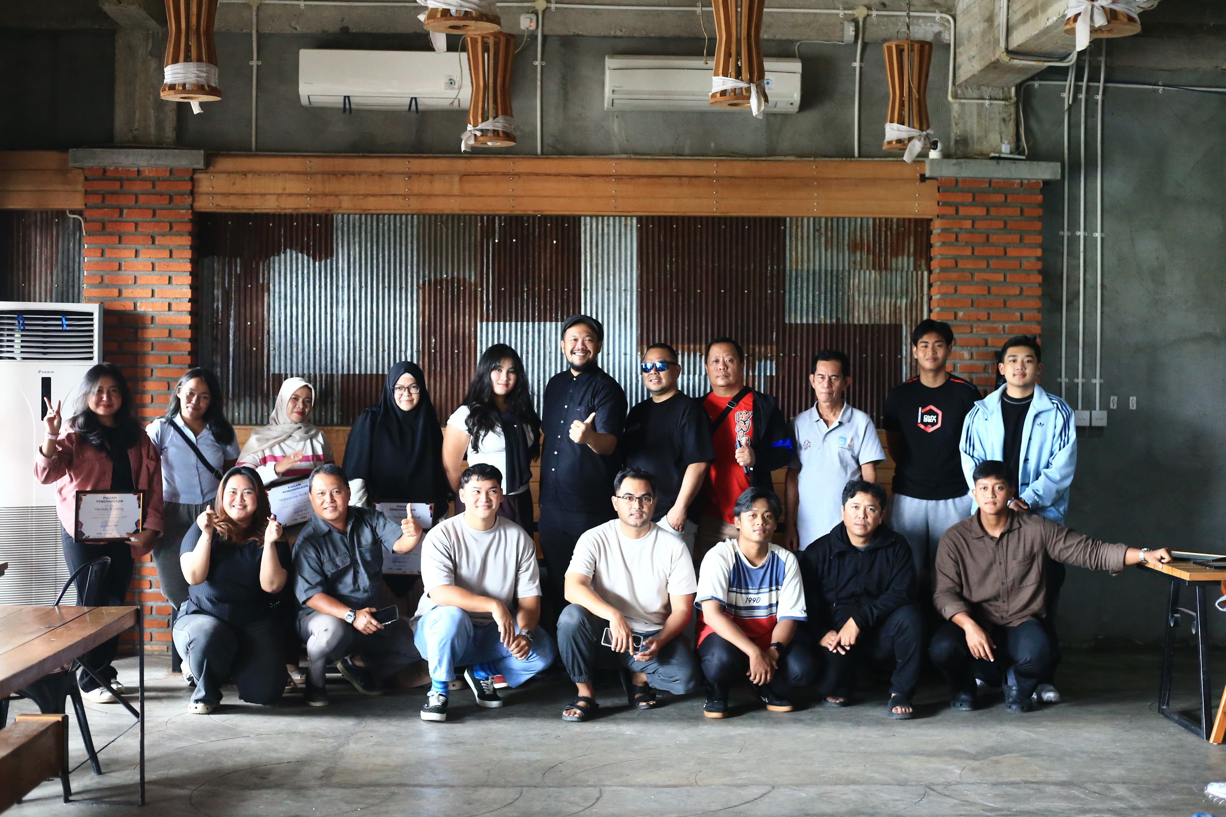 Suasana technical meeting Laska Hoops Tournament 2026 yang diikuti perwakilan 28 tim klub dan akademi basket se-Kalimantan Selatan di Office Coffee, Banjarmasin. (M Idris Jian Sidik)