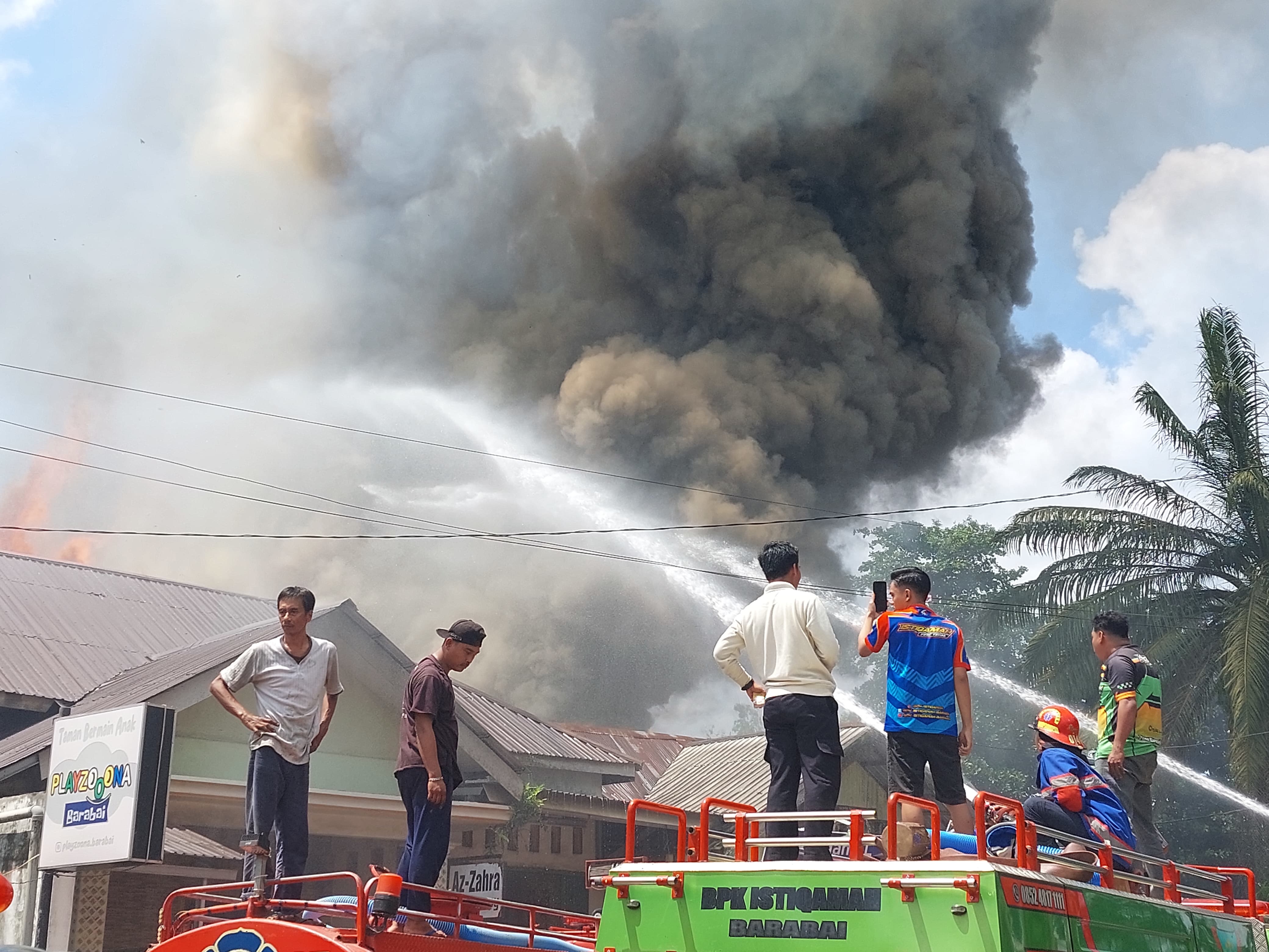 KEBAKARAN: Musibah kebakaran di HST meningkat. Warga diimbau lebih waspada (Foto: Jamaluddin/Radar Banjarmasin).