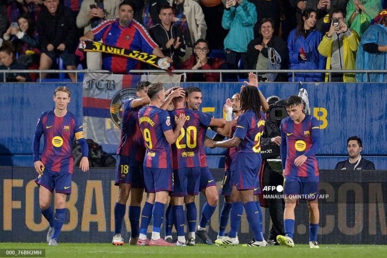 MENGGILA: Pertandingan Espanyol vs Barcelona yang digelar di Stadion RCDE, Barcelona, Minggu (4/1) dini hari WIB berakhir dengan skor 0-2 untuk tim tamu.