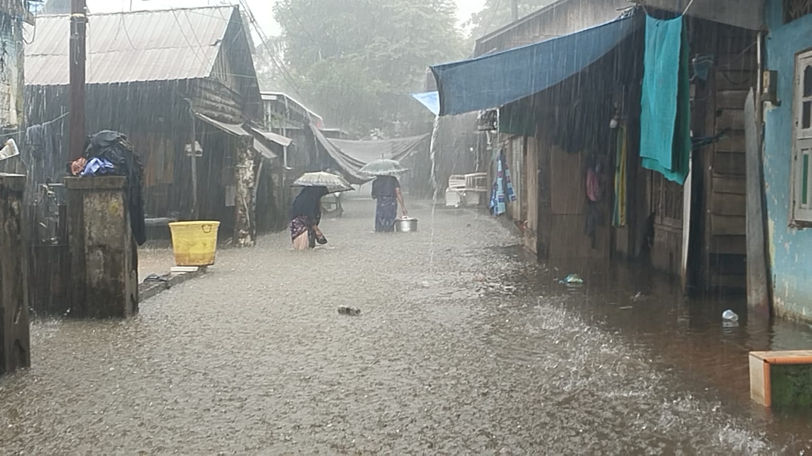 BANJIR: Tingginya intensitas hujan membuat ratusan rumah di Kecamatan Martapura, Kabupaten Banjar terendam banjir.