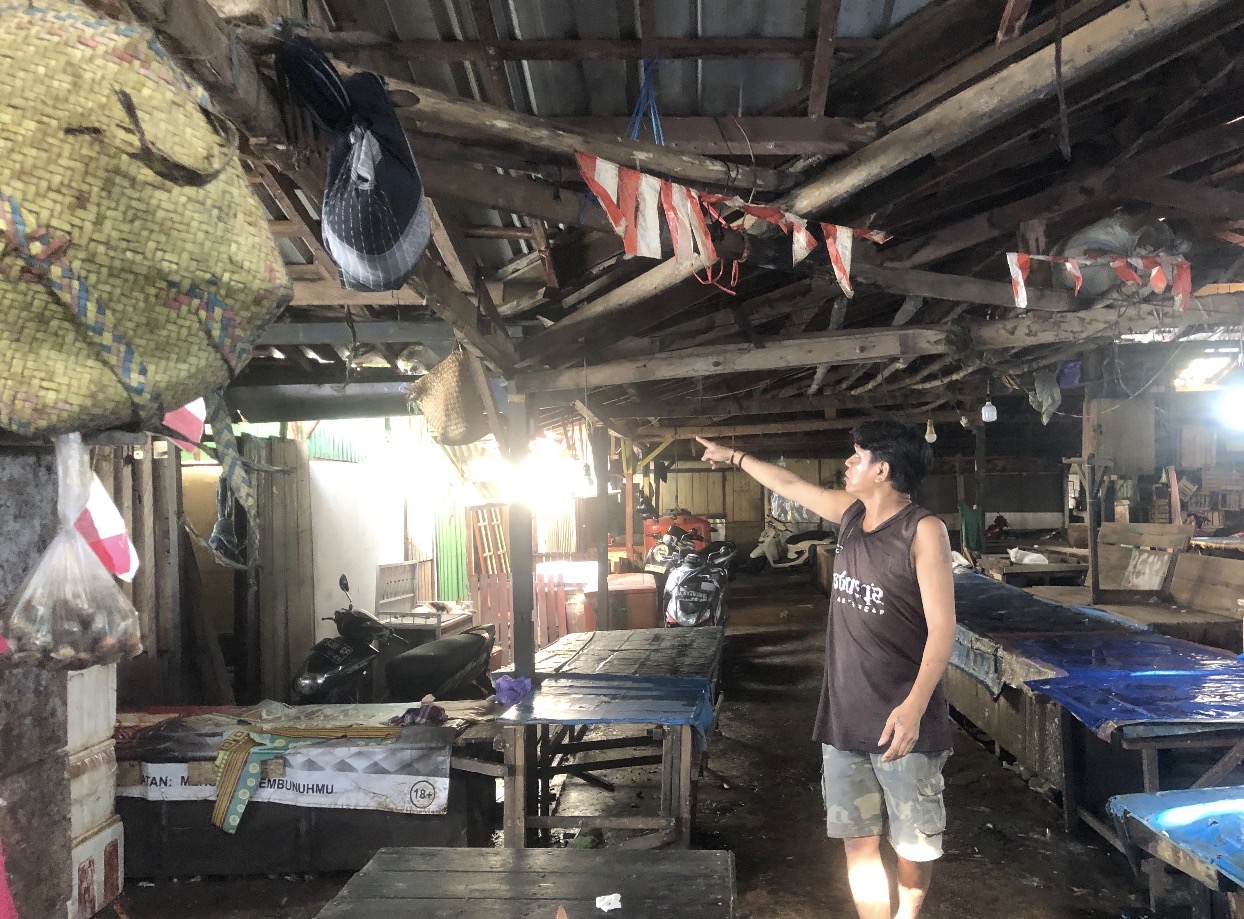 Kondisi Pasar Ikan di Komplek Pasar Kemakmuran Kotabaru, memprihatinkan, rawan roboh.