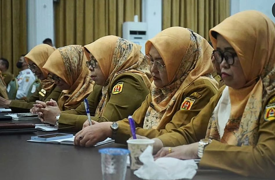 Sejumlah pimpinan dan perwakilan Satuan Kerja Perangkat Daerah (SKPD) Kota Banjarbaru mengikuti Rapat Koordinasi Pimpinan SKPD yang membahas penyelarasan program kerja dan prioritas pembangunan