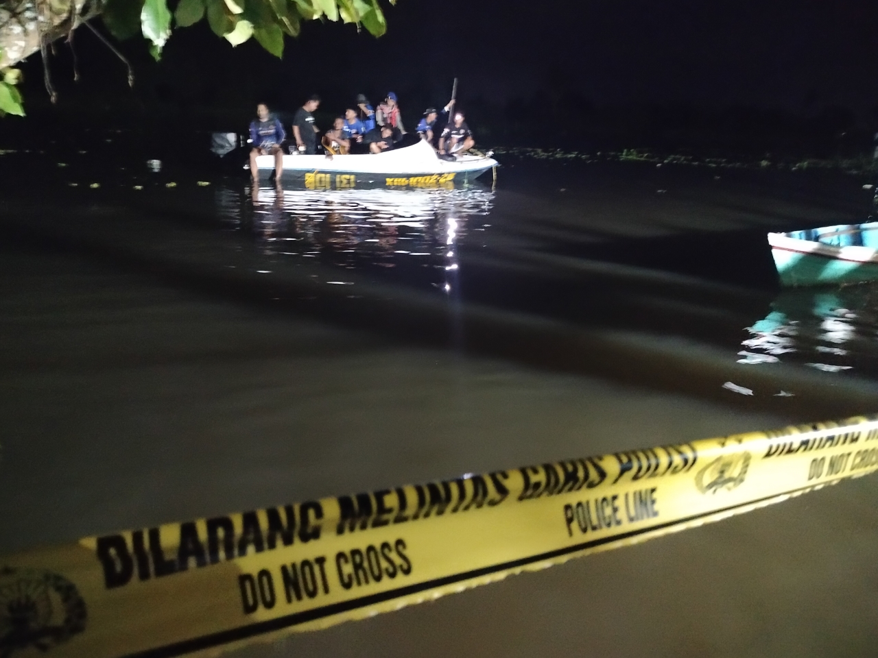 PENCARIAN: Proses pencarian korban Husni (15) yang tenggelam di sungai Martapura, Pangambangan, Banjarmasin Timur.