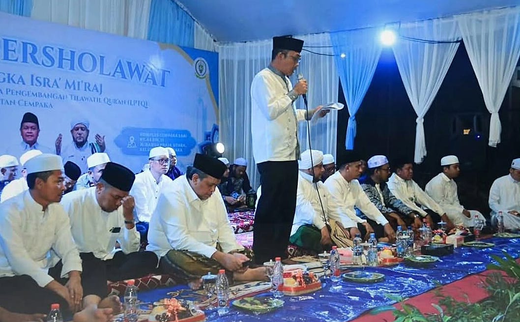 Sambutan sekda banjarbaru Sirajoni dalam cempaka bershalawat (MC Banjarbaru untuk Radar Banjarmasin)