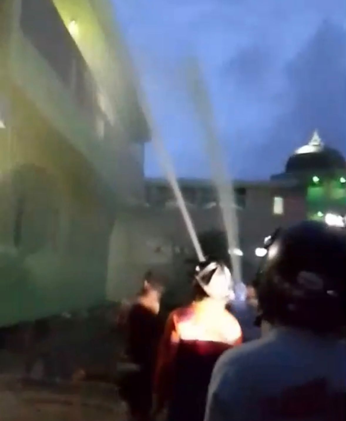 TERBAKAR: Tangkap layar kebakaran di dekat Masjid Kanas Banjarmasin Utara.
