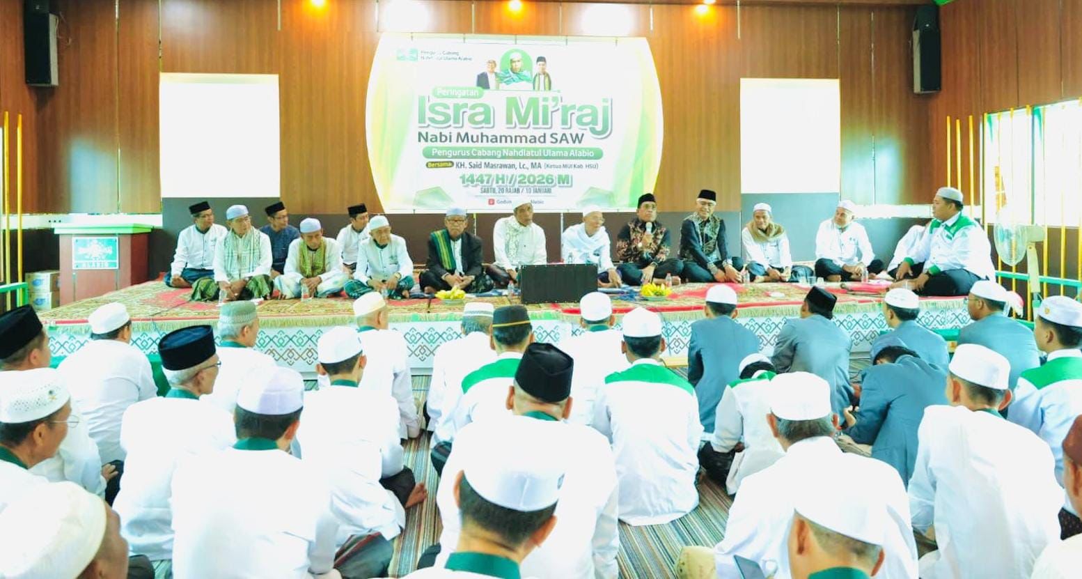 HADIR: Bupati HSU H Sahrujani dan Wakil Bupati Hero Setiawan menghadiri Peringatan Isra Mi&rsquo;raj Nabi Besar Muhammad SAW yang digelar di Gedung PCNU Alabio, Sabtu (10/1/2026).