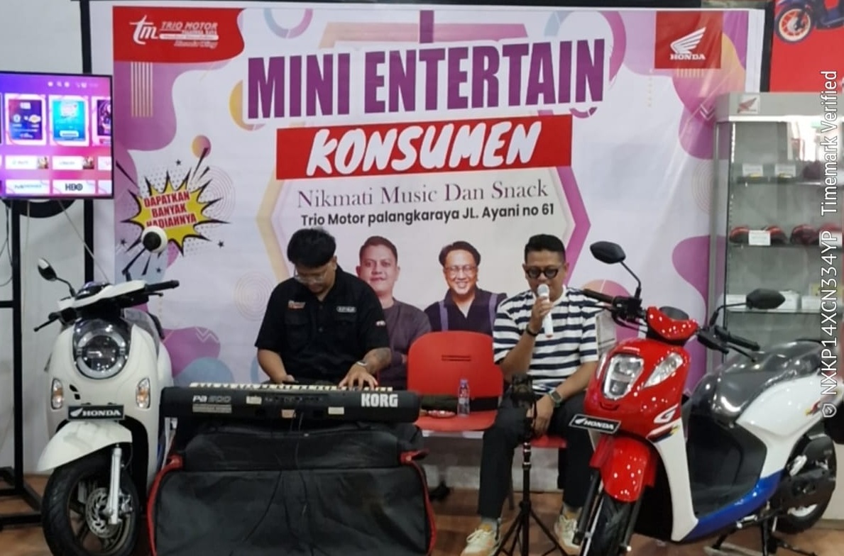 SERU: Trio Motor Palangkaraya hadirkan keseruan di mini entertain.