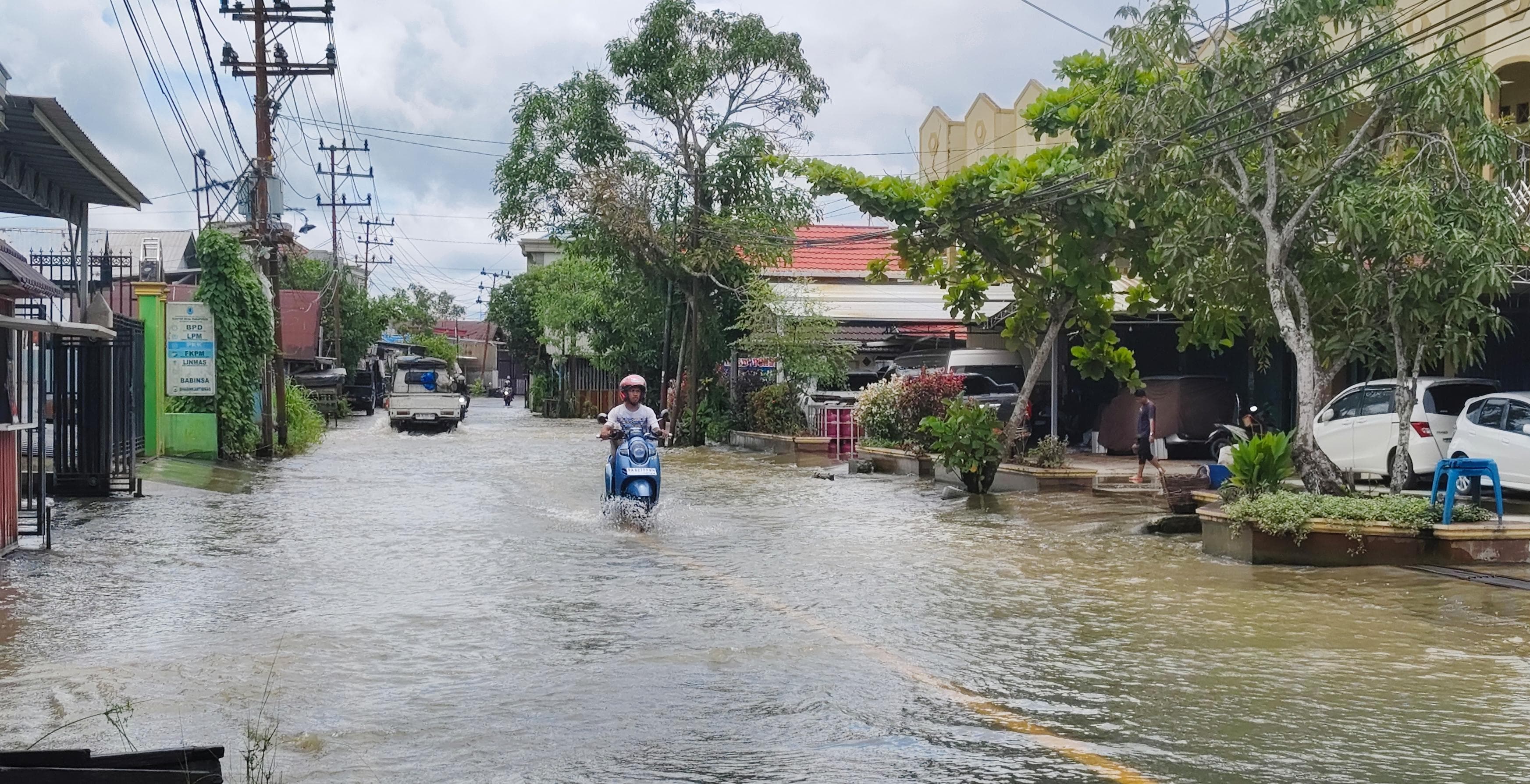 MUSIBAH: Banjir tahunan yang dirasakan masyarakat Kabupaten HSU. (Foto: M.Akbar/Radar Banjarmasin)