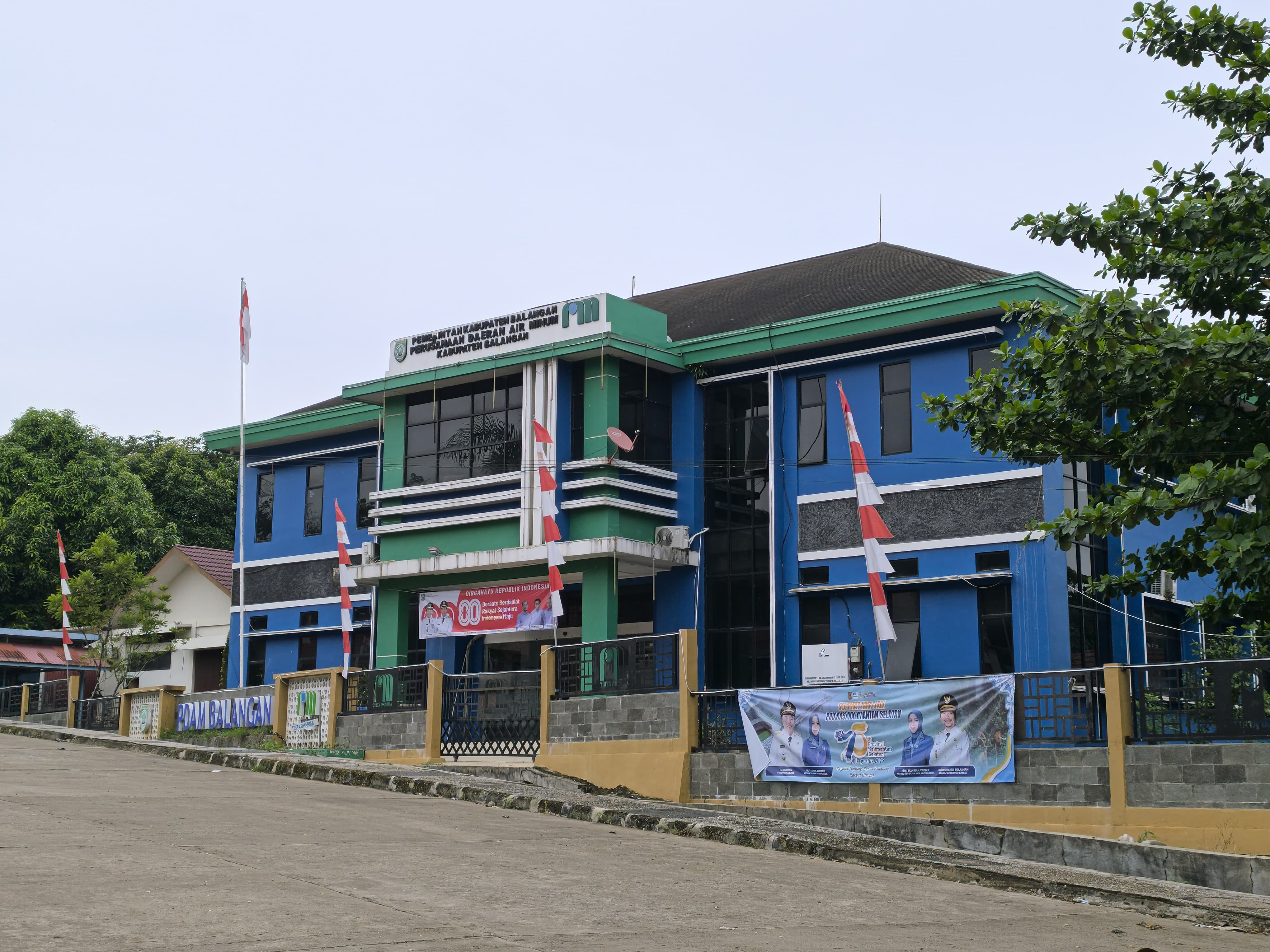 Kantor PT Air Minum Sanggam Balangan (Perseroda) di Kabupaten Balangan. (Dok. Radar Banjarmasin)