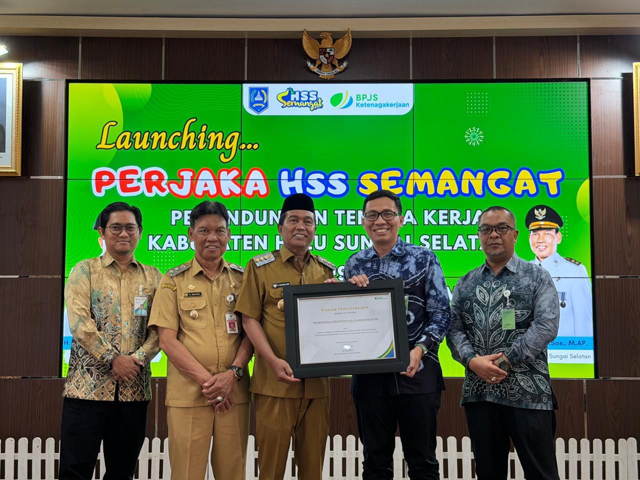 BERI DUKUNGAN: BPJS Ketenagakerjaan berkomitmen mendukung program Perjaka HSS Semangat yang diluncurkan Pemkab HSS.