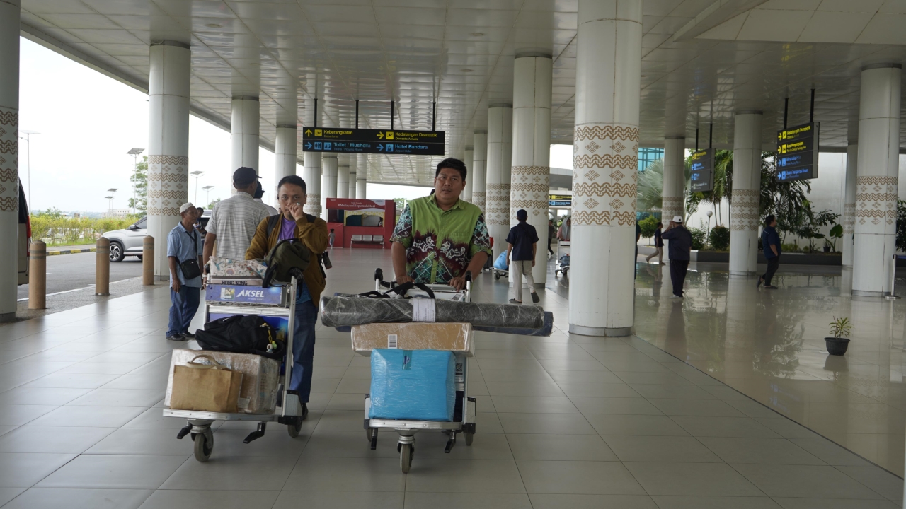 TATA ULANG: Bandara Internasional Syamsudin Noor menata ulang alur proses kedatangan dan penjemputan penumpang.