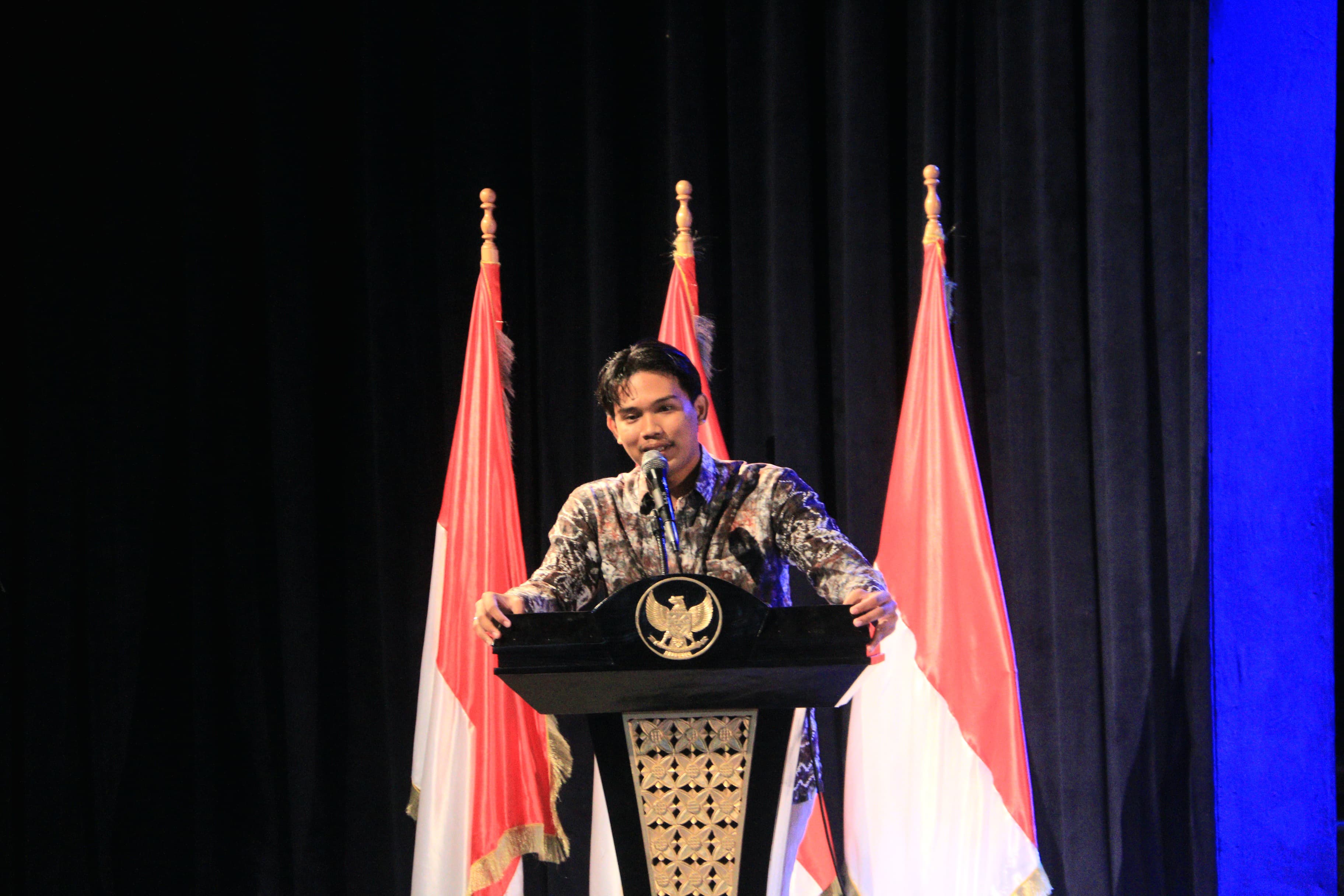 ANGKAT BICARA: Sekretaris Jenderal Asosiasi Pelajar Banua Internasional, Muhammad Dakhlan Gazali, bicara isu pilkada tak langsung.