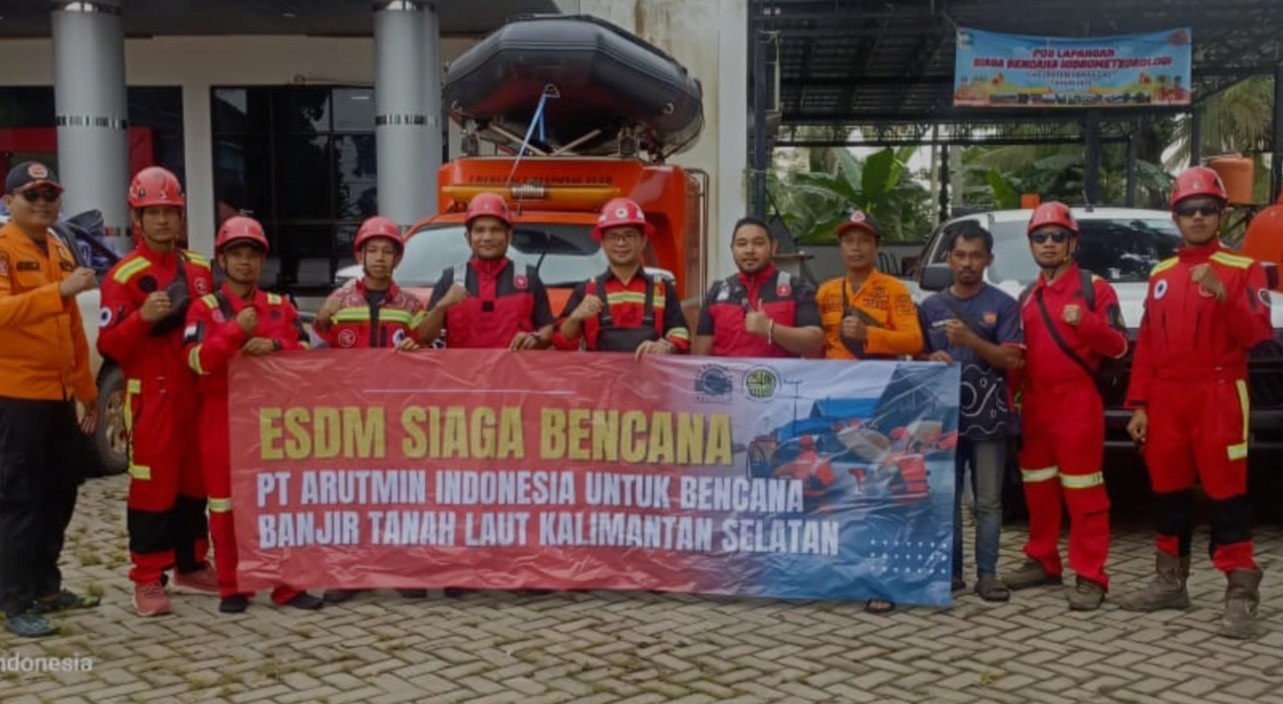 TANGGAP BENCANA: Sinergi Tim Gabungan ESDM Siaga Bencana dalam penanganan warga terdampak banjir di Kabupaten Tanah Laut.