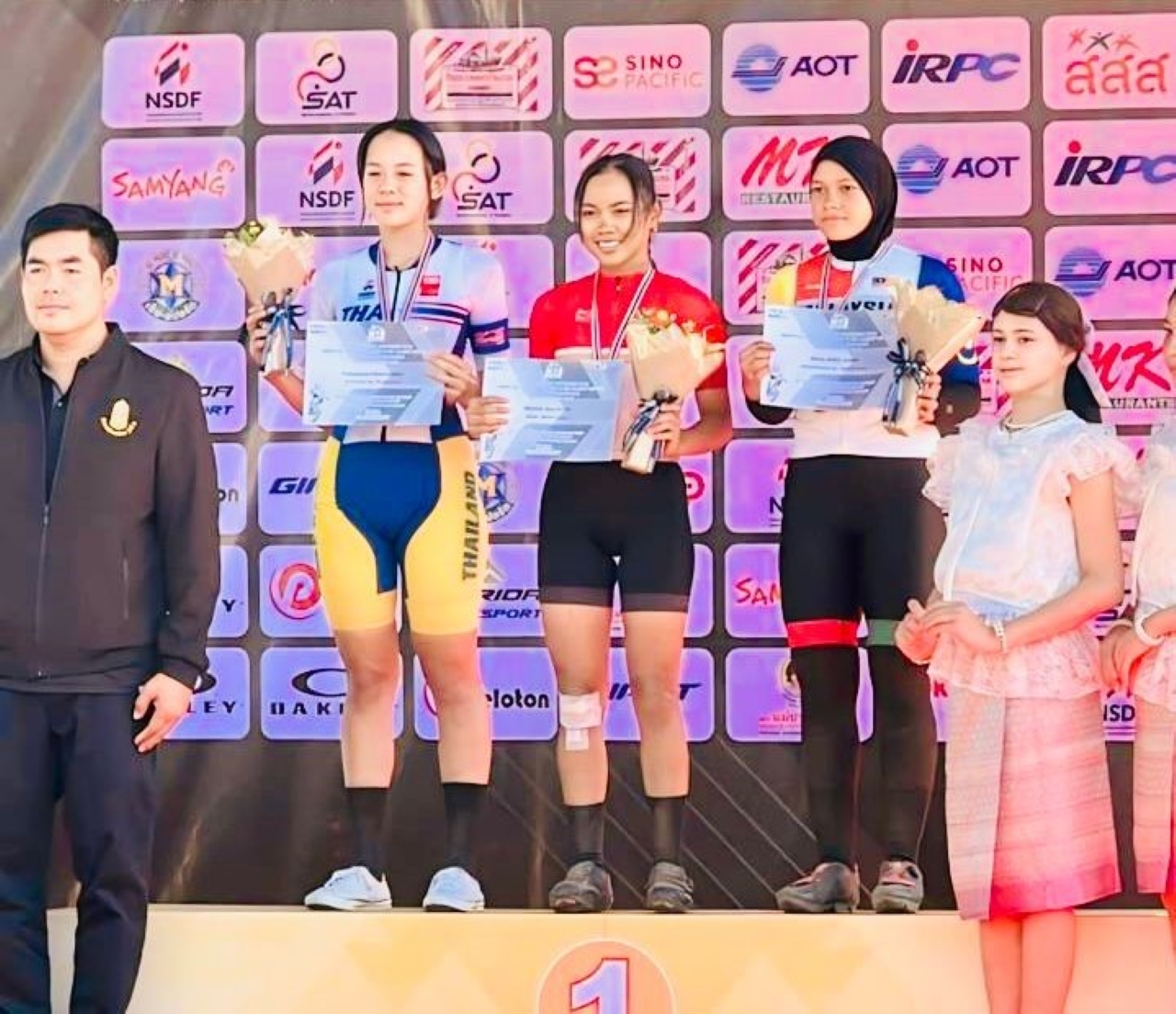PRESTASI: Atlet sepeda asal Kabupaten Hulu Sungai Utara Provinsi Kalimantan Selatan, Melinda Ayu Putri, mengharumkan nama daerah dan Indonesia di kancah internasional di Thailand.