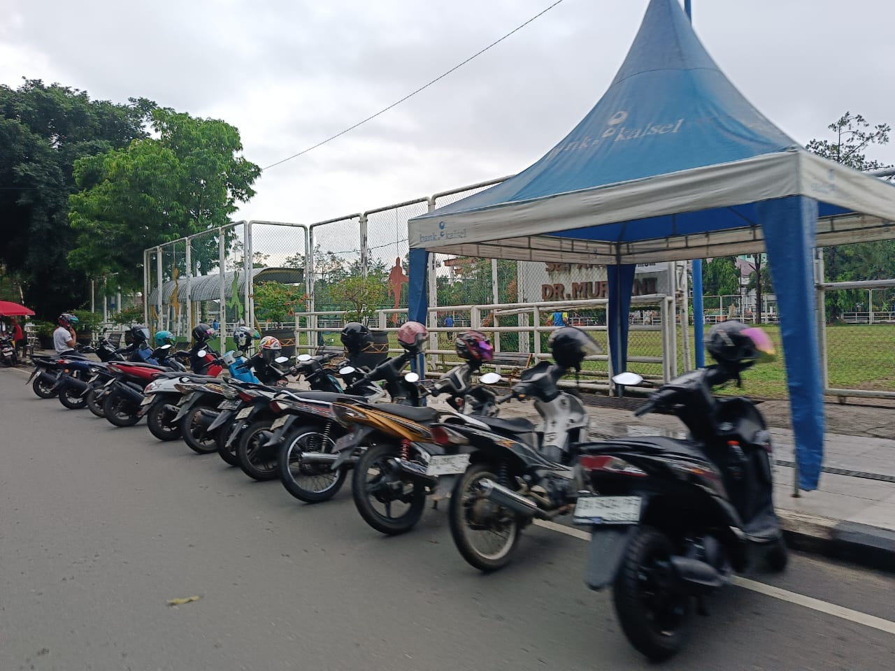 pendapatan retribusi parkir Banjarbaru 2025 melampaui target (Sheilla Farazela/Radar Banjarmasin)