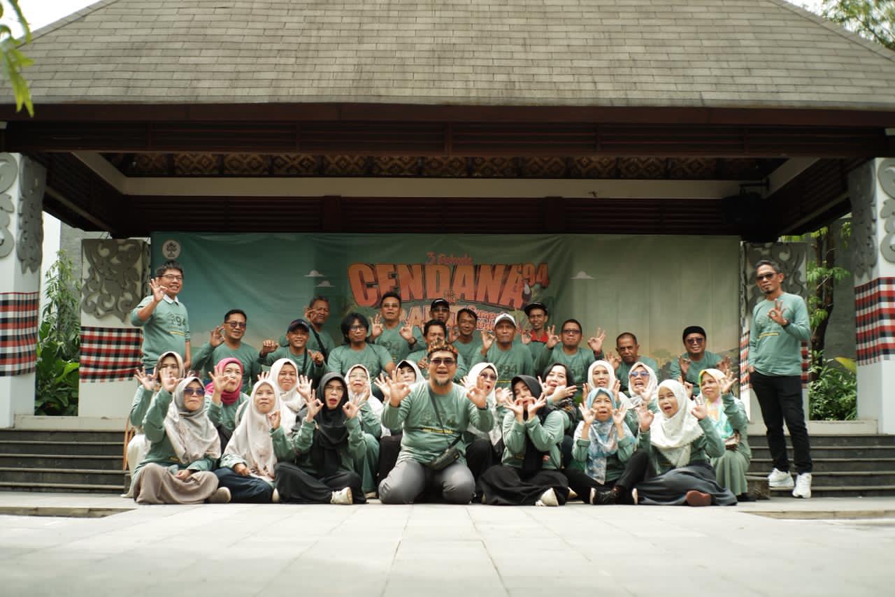 ALUMNI : Para Alumni Cendana Fahutan 94 ULM saat berkumpul bersama.