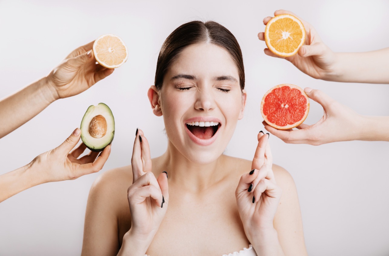 JADI MASKER: Buah-buahan dapat dijadikan masker untuk mengatasi permasalahan kulit wajah. (Foto: Freepik)