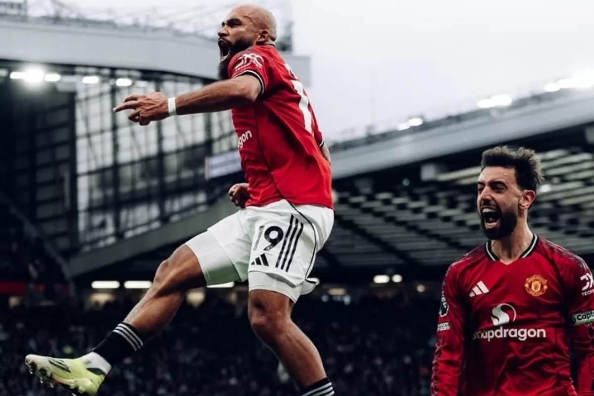 MERAYAKAN: Pemain Manchester United, Bryan Mbeumo (kiri) merayakan golnya ke gawang Manchester City dalam pertandingan lanjutan Liga Inggris musim 2025/26. (X/premierleague)