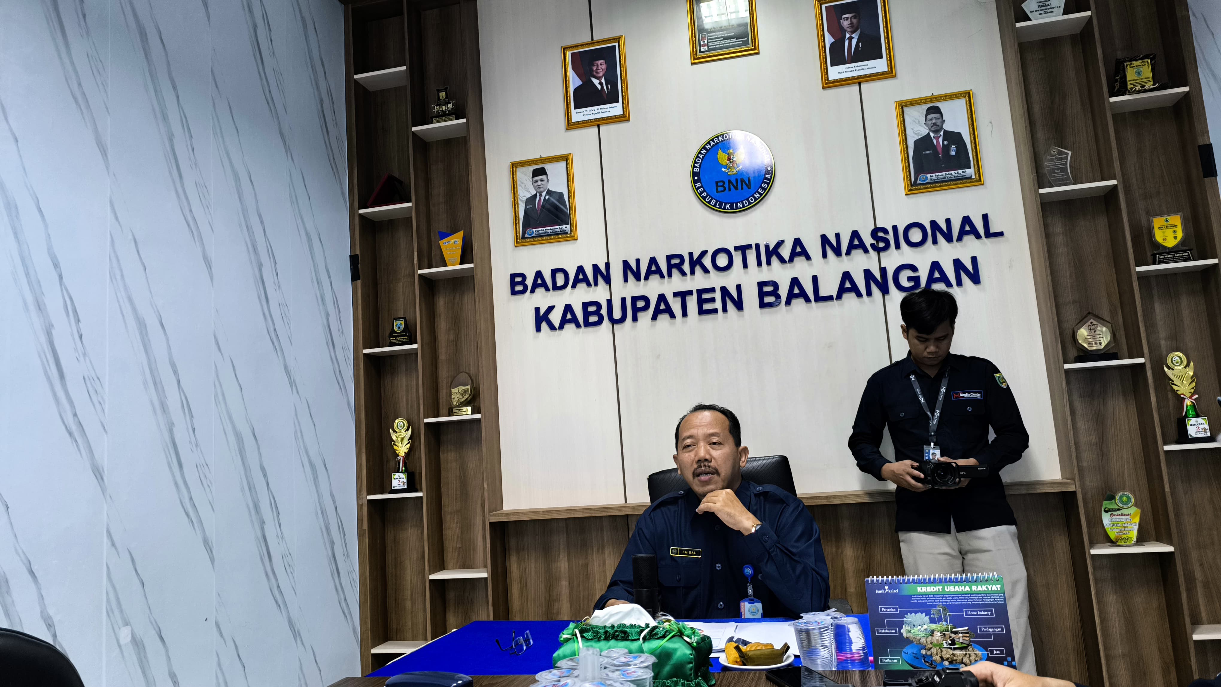 PENJELASAN: Kepala BNNK Balangan, Faisal Sidiq, memberikan penjelasan terkait pelaksanaan tes urine aparatur sepanjang 2025.