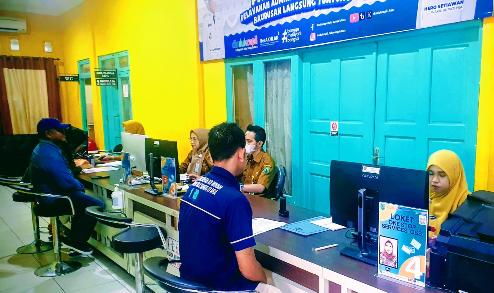 WASPADA: Untuk aktivasi Identifikasi Kependudukan Digital (IKD) masyarakat di Kabupaten HSU, diminta datang langsung ke Kantor Disdukcapil HSU, tidak ada layanan via telepon /WhatsApp. (Foto: M.Akbar