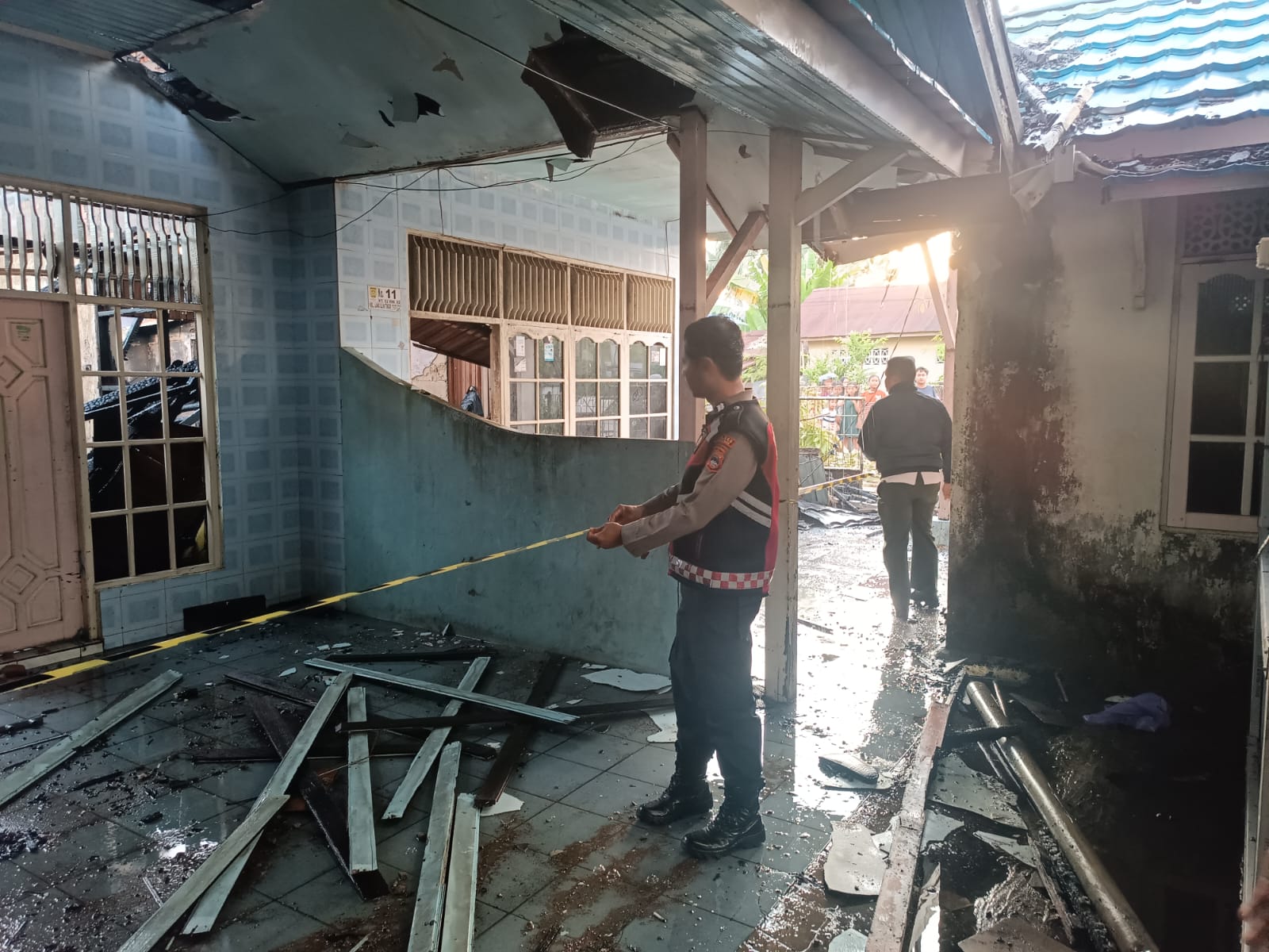 LUDES: Kebakaran rumah kontrakan dua pintu di Landasan Ulin Timur, Banjarbaru.