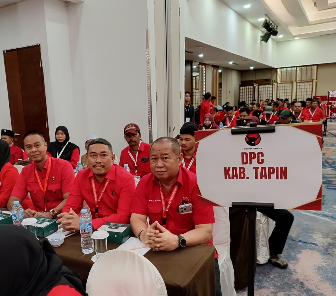 TEGAS: Sekretaris DPC PDIP Tapin Yuspianor menyampaikan sikap partainya yang menolak dengan tegas Pilkada dipilih oleh DPRD. Foto Dok Pribadi