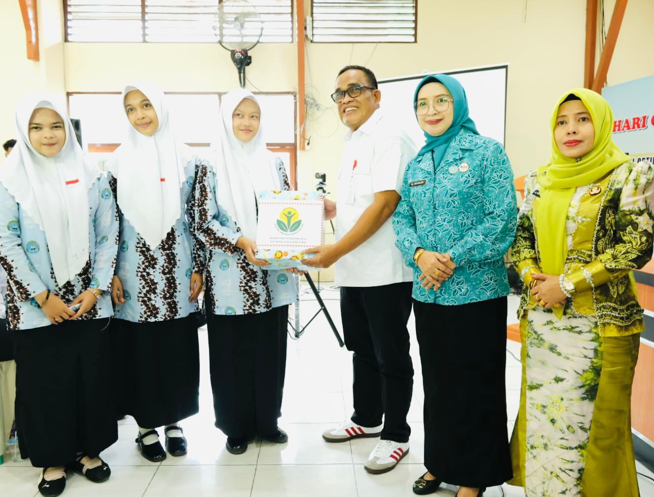 MOMEN:Bupati HSU, H Sahrujani hadiri Peringatan Hari Gizi Nasional (HGN) ke-66 Tahun 2026 di Aula MAN 2 HSU, Rabu (21/1/2026).