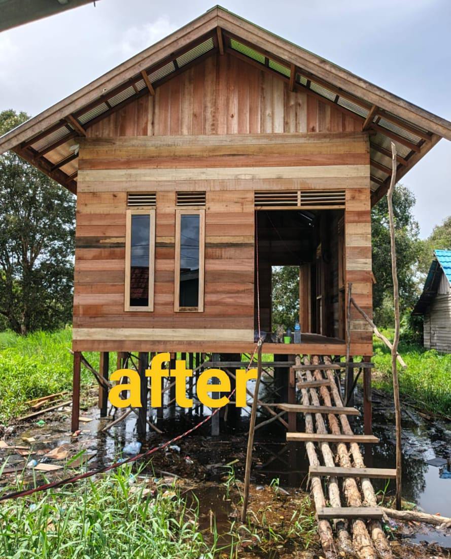 KERJA NYATA:Anggota DPRD Banjarbaru, Siska Monalisas mengawal program RTLH pembangunan rumah panggung di kawasan rawa.