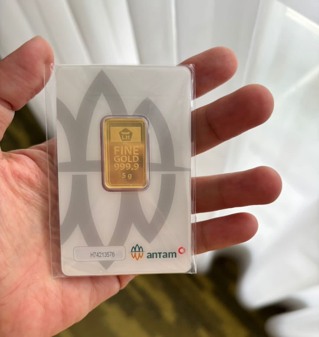 MEROKET:Harga emas Antam kini tembus lebih Rp3 jutaan per gramnya.