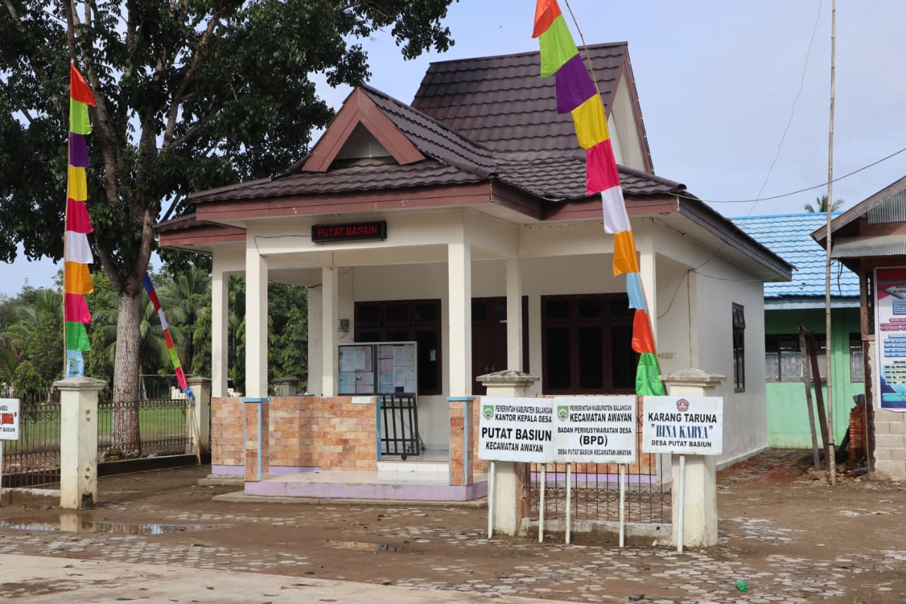 PEMERITAHAN: Kantor administratif Kecamatan Awayan, Kabupaten Balangan.