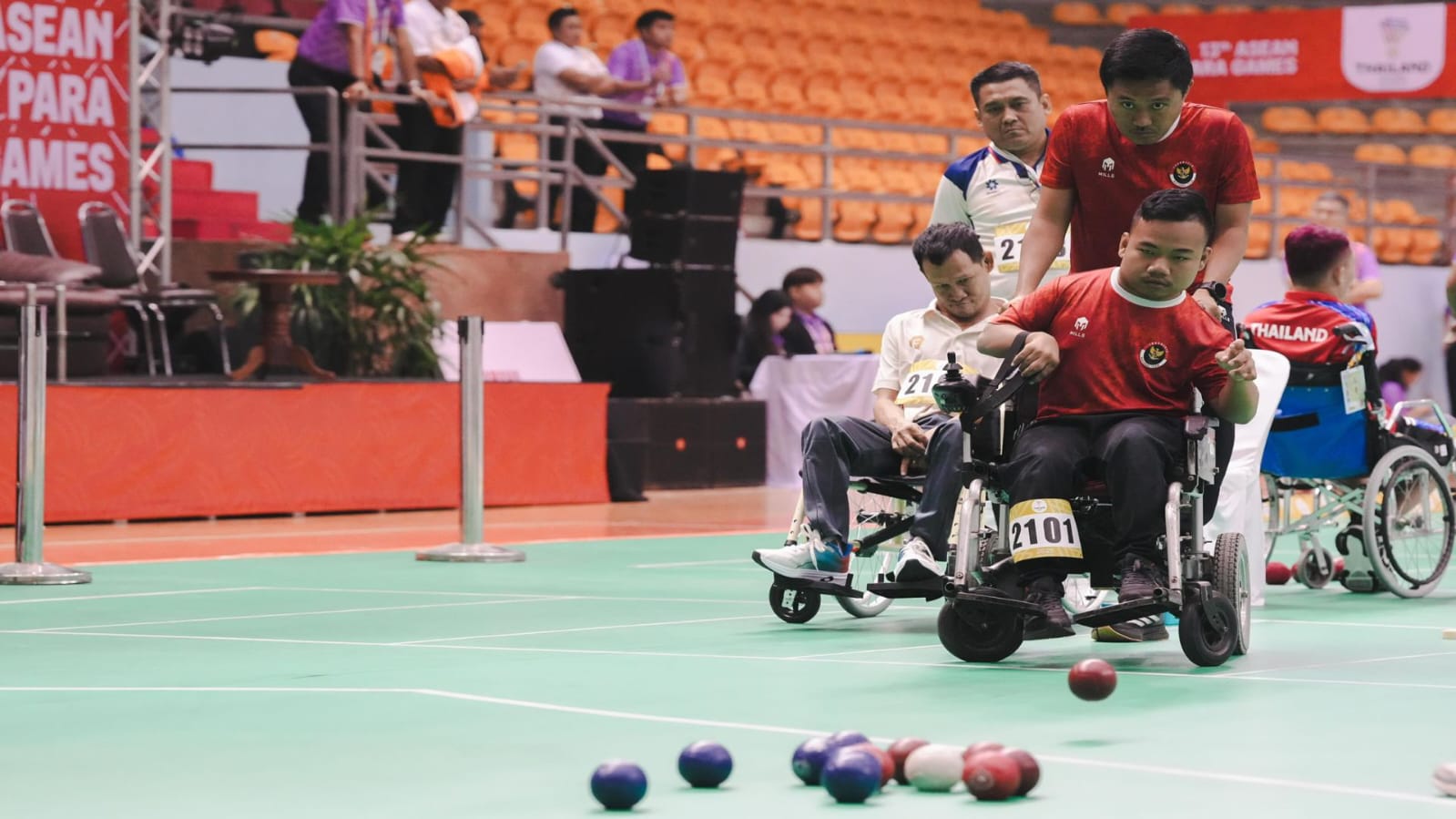 Atlet Indonesia beraksi penuh semangat di arena ASEAN Para Games 2025 Thailand, berjuang hingga mengantarkan Merah Putih finis sebagai runner-up klasemen akhir. ( dok kemenpora)