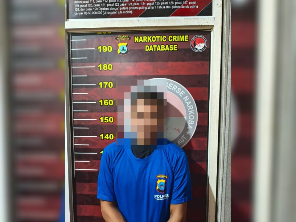DIAMAMKAN : K, pria di Desa Sabuhur, Kecamatan Jorong yang diamankan karena mengedarkan sabu. (Foto : Humas Polres Tala untuk Radar Banjarmasin)