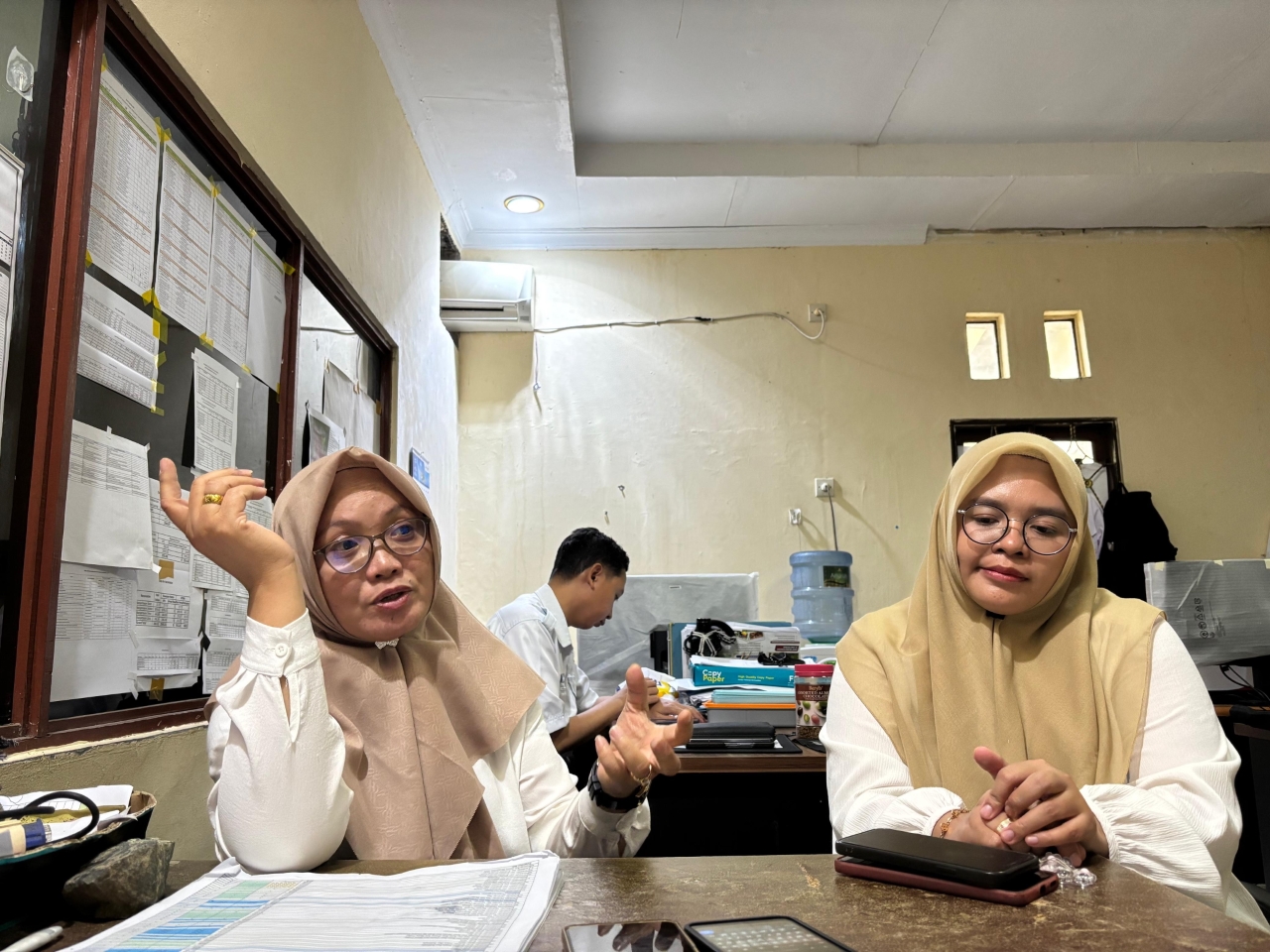 Kabid Pertanian di DKP3 Banjarmasin, Jenderawati (kiri).
