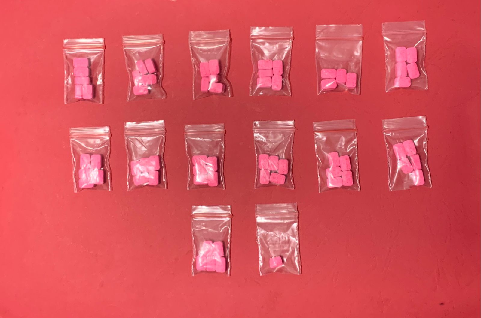 TERLARANG: Obat terlarang yang disita Polres Tabalong dari tangan IN dan MA.