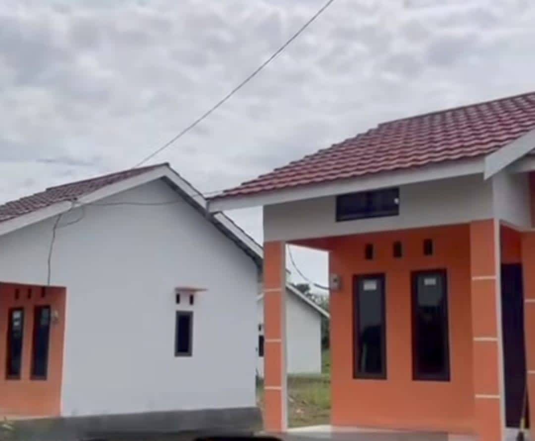 TERDAMPAK MUSIBAH:Sejumlah developer perumahan di Kalsel menunda membangun perumahan karena banjir.