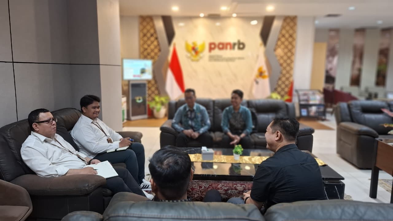 Pimpinan DPRD Kabupaten Balangan bersama perwakilan BKPSDM dan Aliansi Honorer Non Database saat melakukan konsultasi ke Kementerian PANRB terkait kejelasan status tenaga honorer non database, Selasa