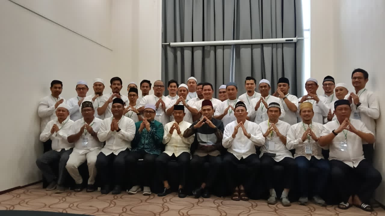 FOTO BARENG: UAS bersama Ketua dan Pengurus REI Kalsel.