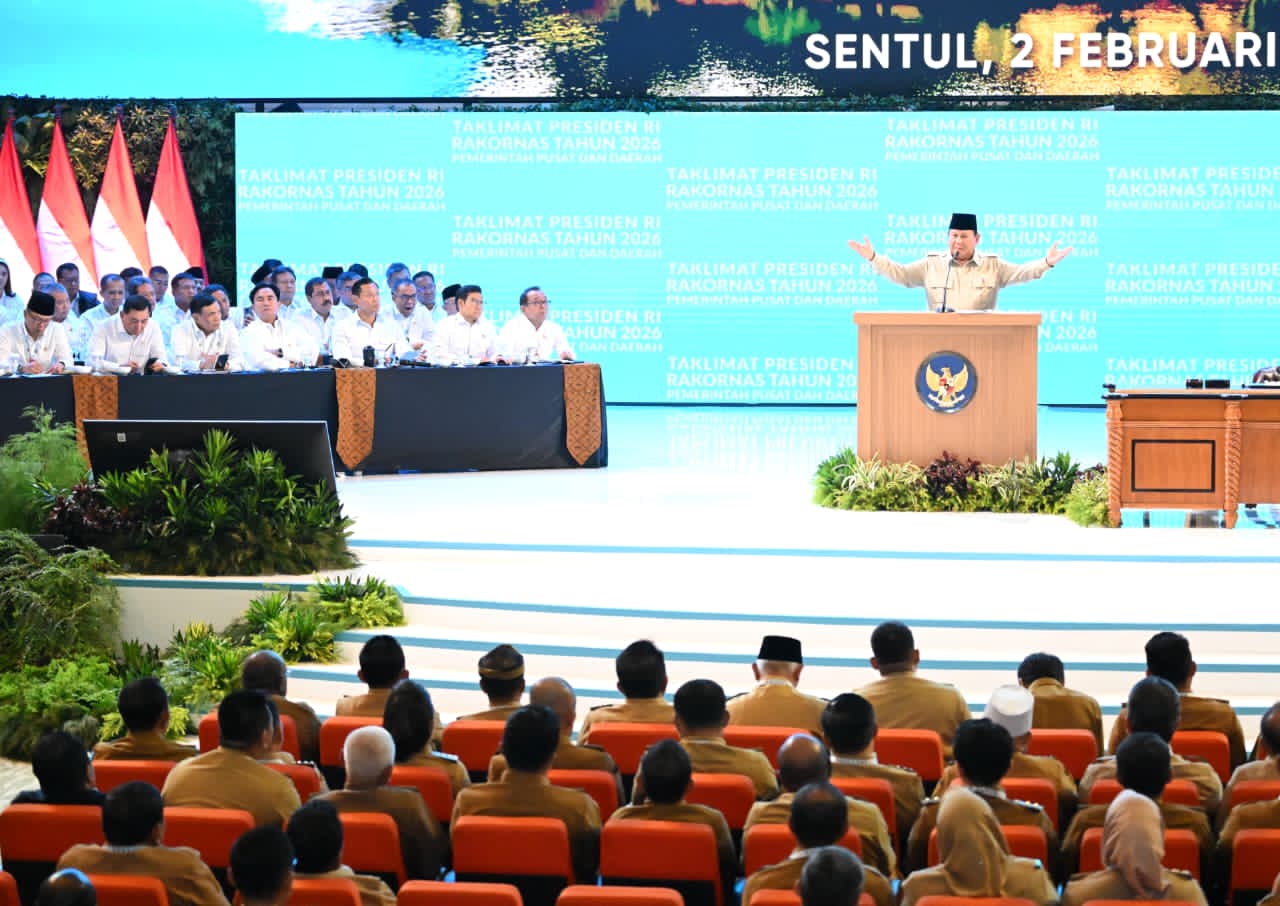 BERI ARAHAN:Presiden Prabowo Subianto menyampaikan sambutan di Rakornas Pemerintah Pusat dan Daerah Tahun 2026 di SICC, Senin (2/2/2026).