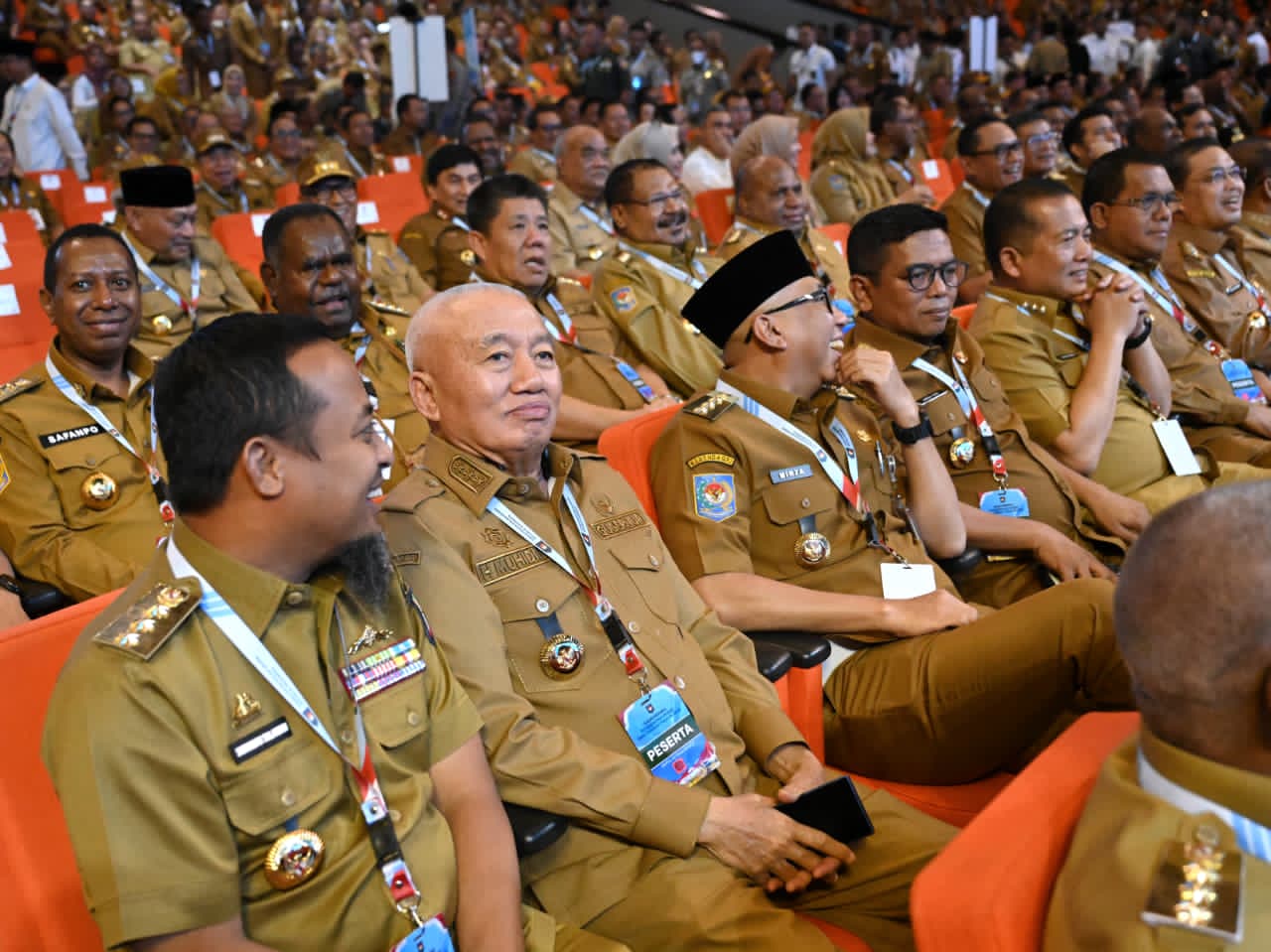 MENYIMAK:H Muhidin menghadiri kegiatan Rakornas Pemerintah Pusat dan Daerah di SICC, Bogor, Senin (2/2/2026).