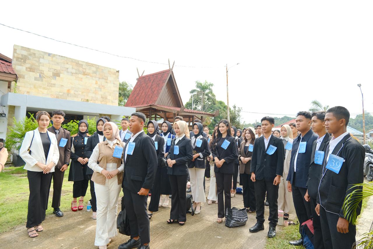DUTA WISATA KOTBARU: Para peserta Pemilihan Putra Putri Parekraf Kotabaru 2026 mengerucut menjadi 12 finalis.