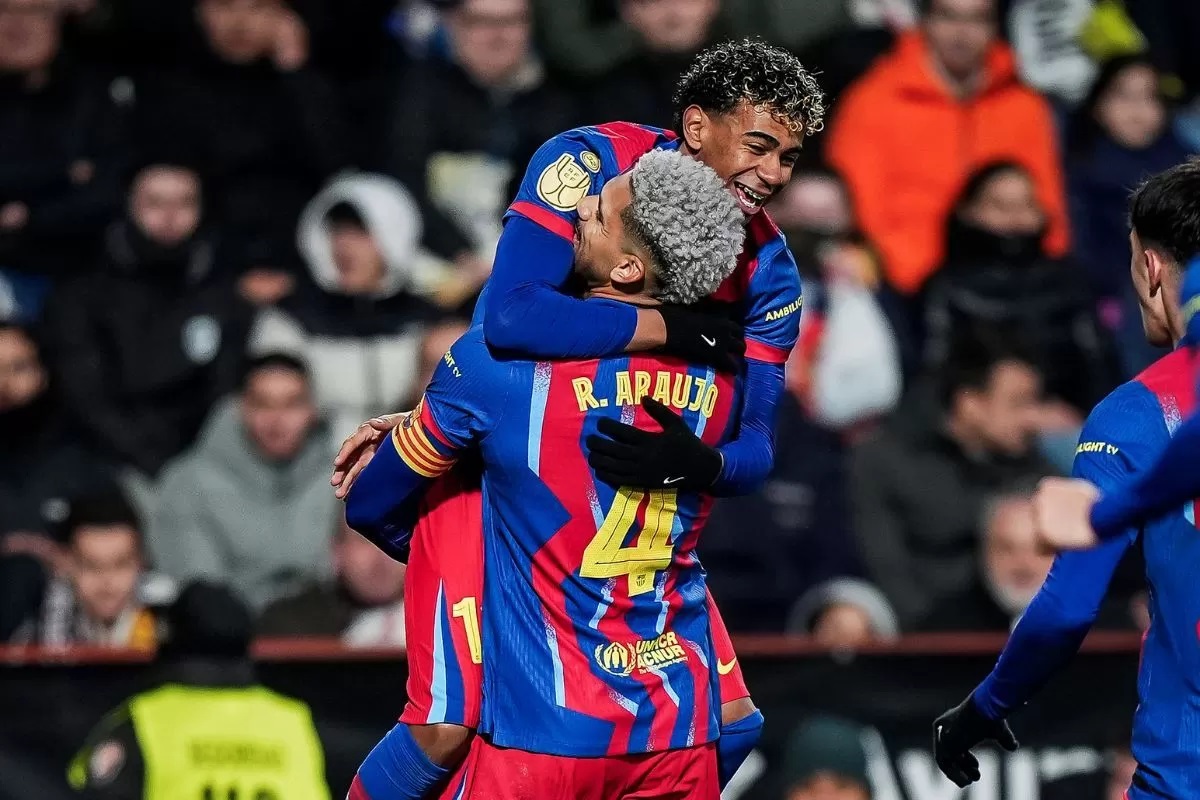 SELEBRASI: Gol Ronald Araujo dan Lamine Yamal bawa Barcelona ke semifinal Copa del Rey. (@brfootball/X)