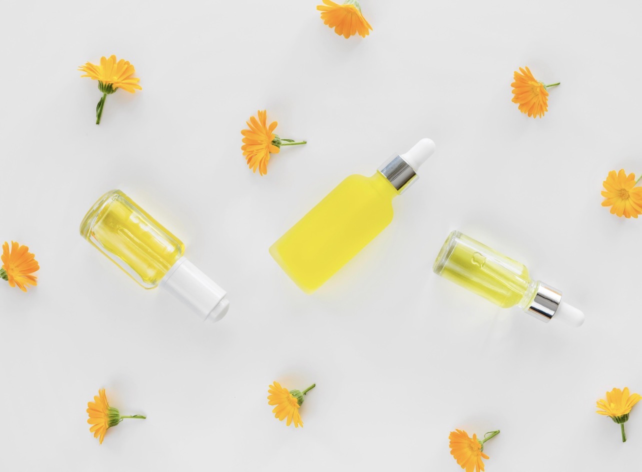 DETAIL: Cleansing oil dipercaya ampuh membersihkan hingga ke pori-pori kulit. (Foto: Freepik)