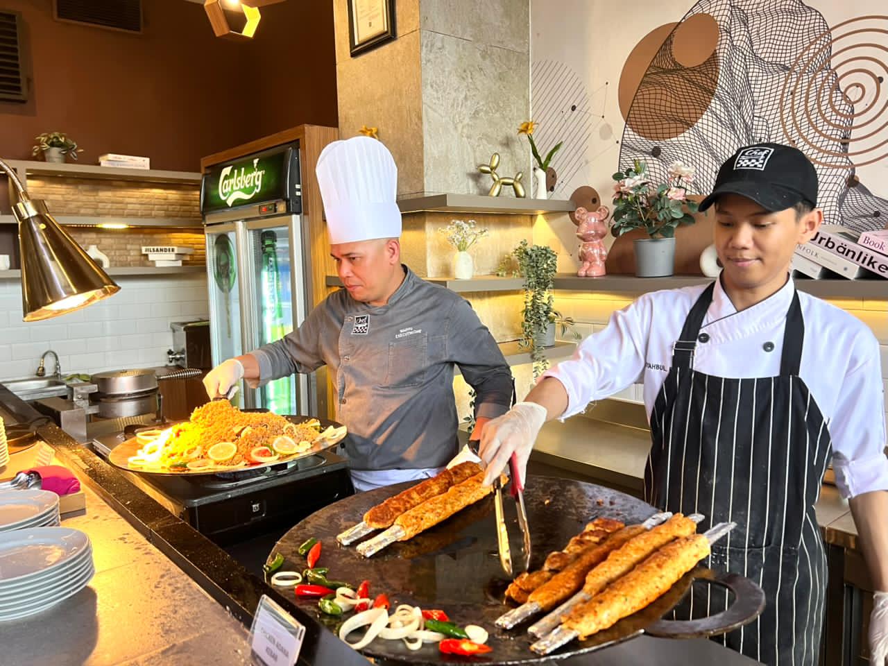 MIDDLE EAST:Favehotel A Yani-Banjarmasin juga menyediakan live cooking aneka menu Timur Tengah.