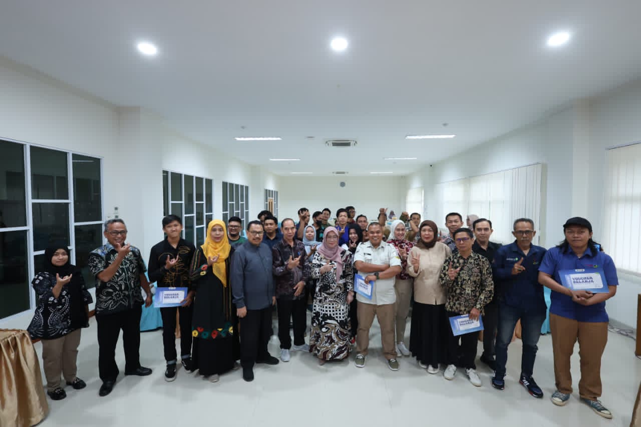 APRESIASI:Petinggi UNISKA bersama para jurnalis pada media Gathering UNISKA di Aula rektorat UNISKA, Selasa (10/2/2026).